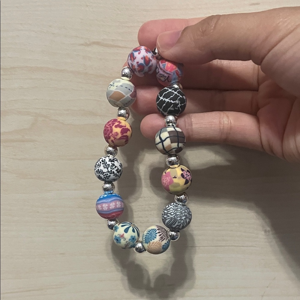 Elegant Multicolor Beaded Bracelet